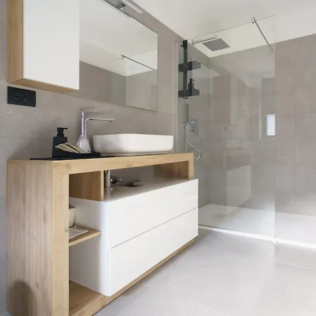 Ct Executive Rooms, And Valtellina 3* Dubino